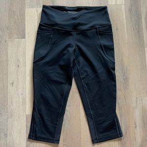 Victoria SPORT cropped KNOCKOUT legging capris